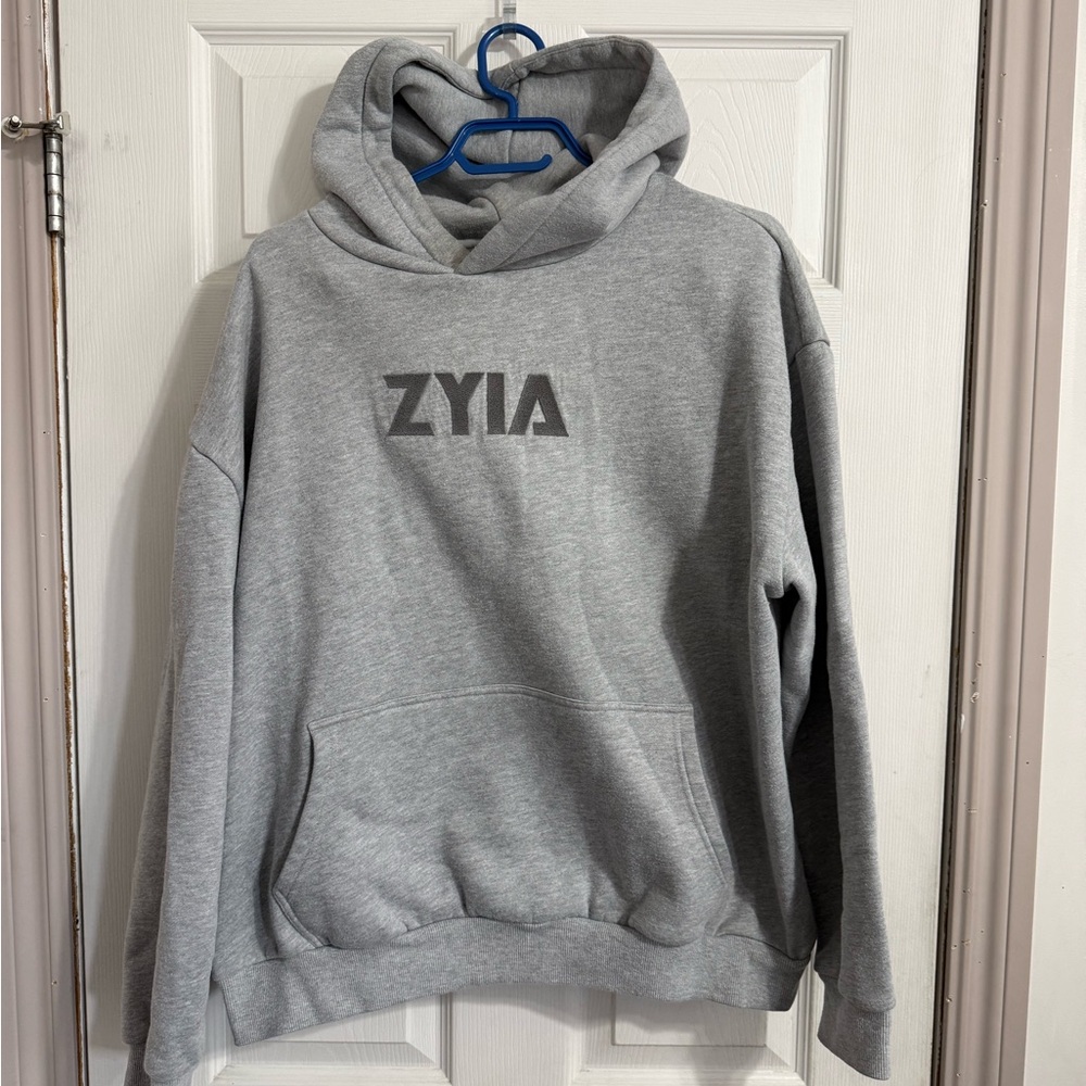 ZYIA women’s Gray Crewneck Hoodie Sweatshirt